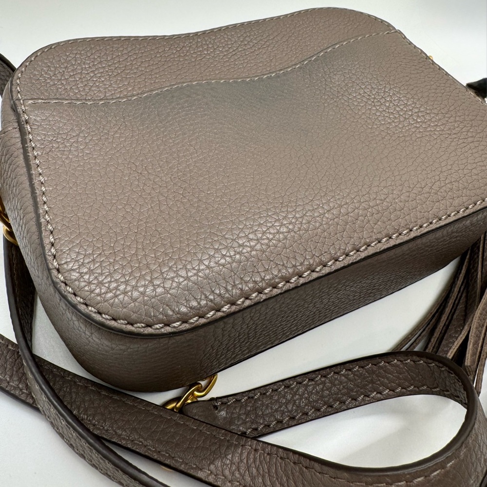 Tory Burch McGraw Pebbled Leather Camera Bag Silver Maple - Picture 5 of 13